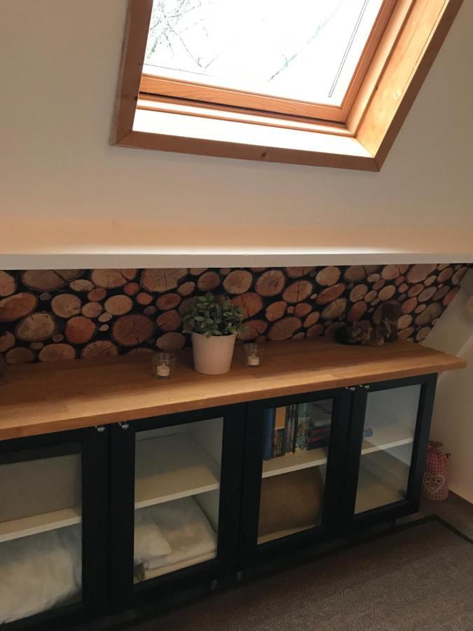 Heavenly Renovated Cabin Near Pittoresque Durbuy - Whistler Willa Zewnętrze zdjęcie